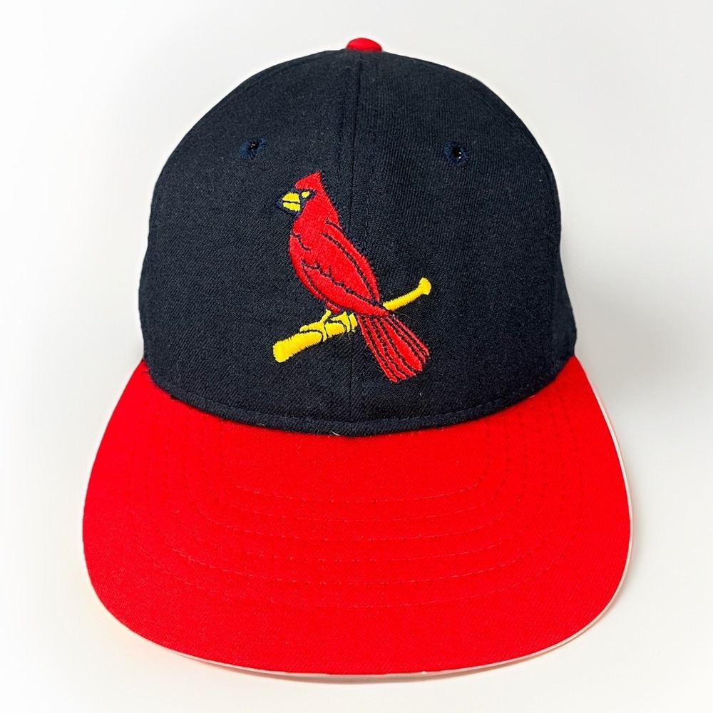 Vintage St Louis Cardinals MLB Fitted Hat Size 7 Roman Pro Leather‎ Band